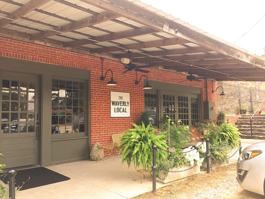 This image has an empty alt attribute; its file name is exterior-1.jpg